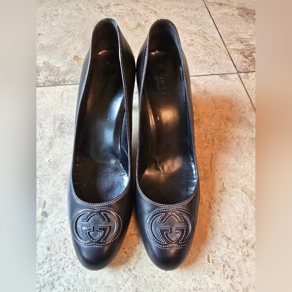 Gucci Black Heels / Pumps GG Logo Tan Stitching 10 B - Picture 1 of 10